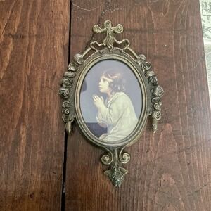 Vintage Oval Metal Picture Print Frame Hollywood Regency 6” Tall Brass Ornate